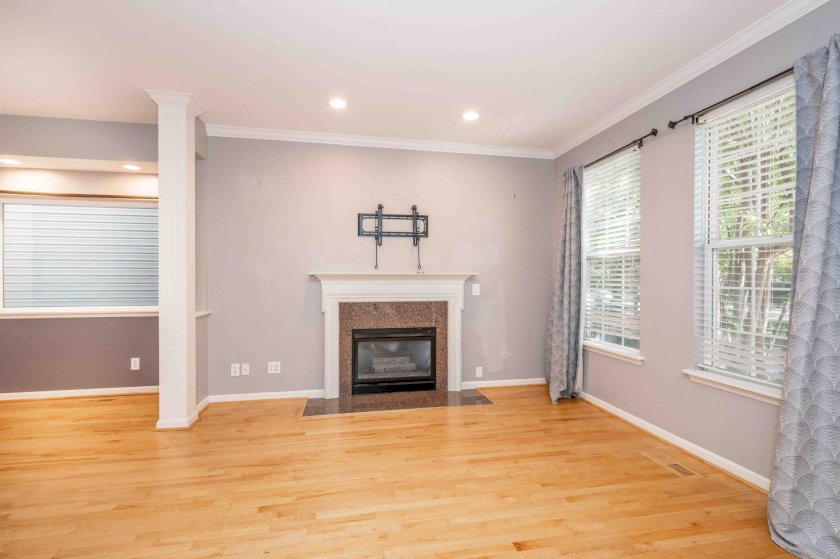 929 Weninger Cir