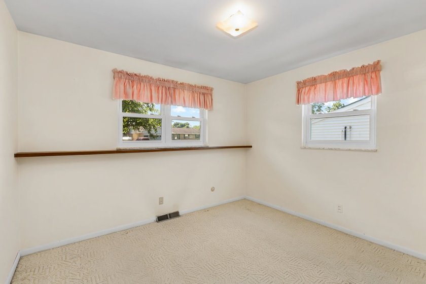 153 Sunset Ct