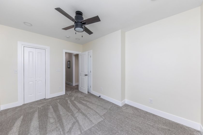 2809 Ashland Ave