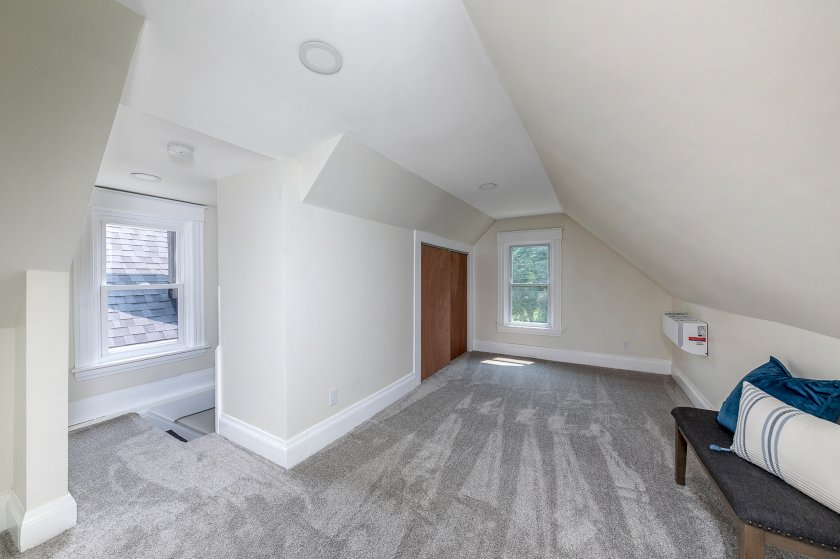 2809 Ashland Ave