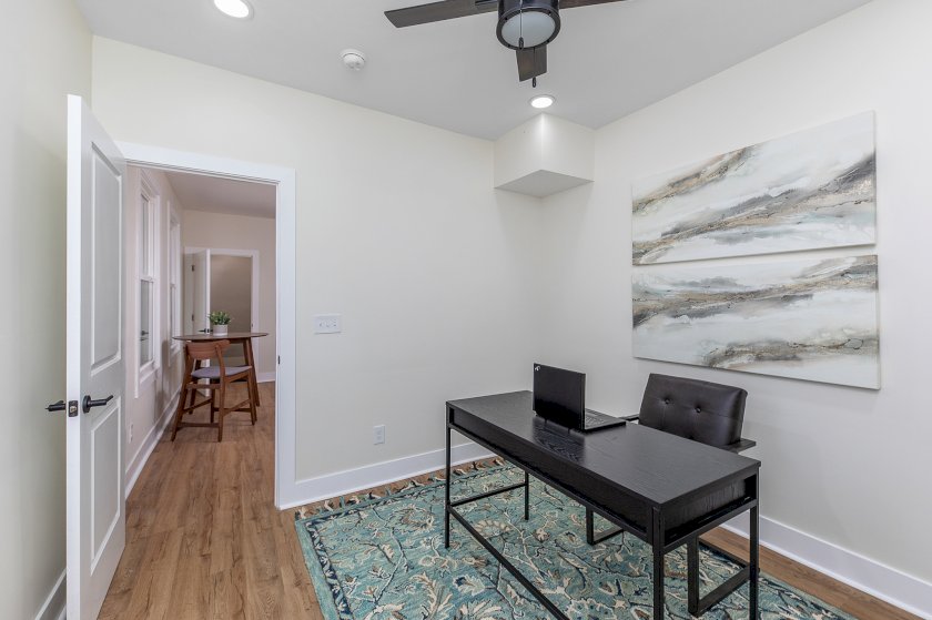 2809 Ashland Ave