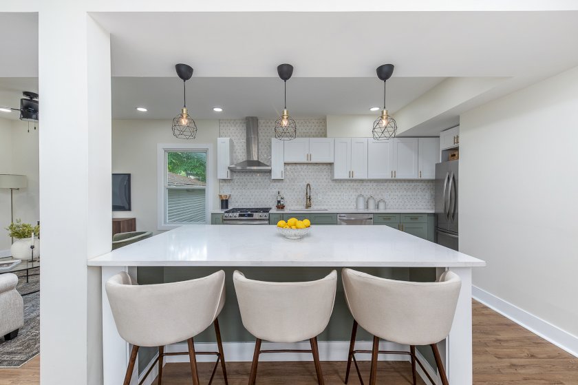 2809 Ashland Ave
