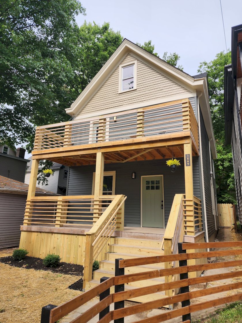 2809 Ashland Ave