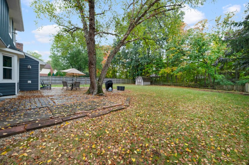 5577 Dove Ln