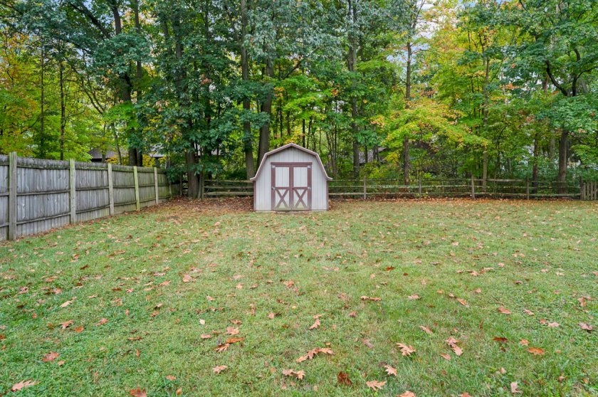 5577 Dove Ln