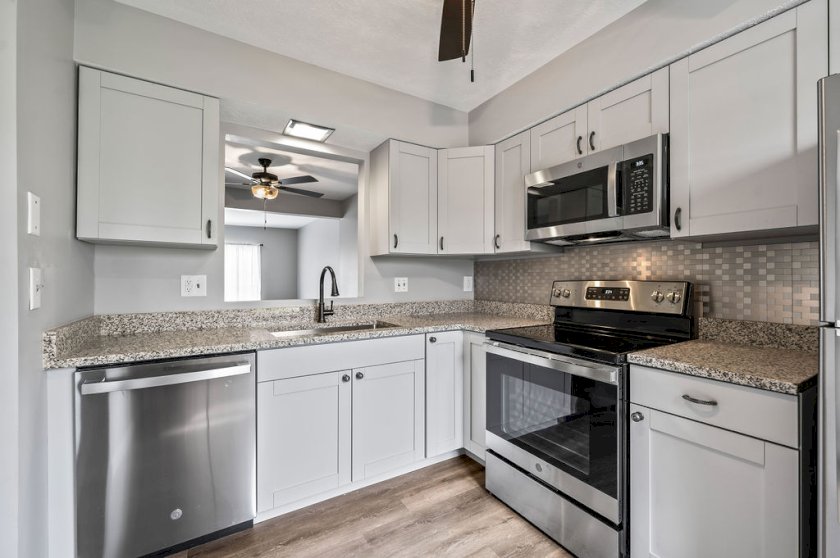 4524 Shawnray Dr Apt 19