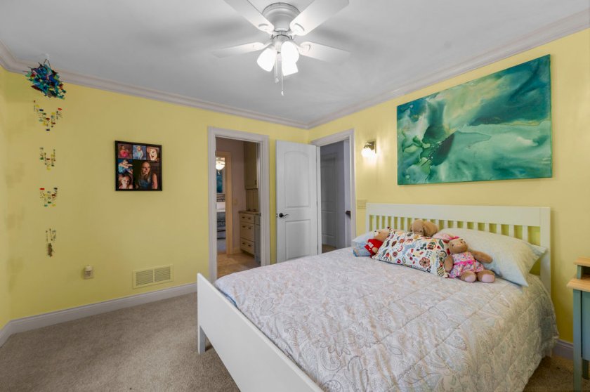 3023 Columbia Rd
