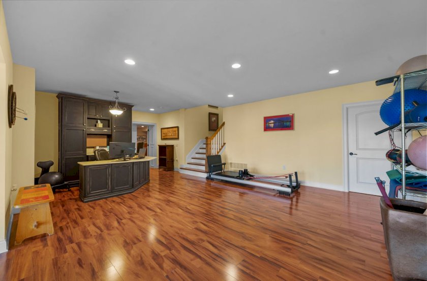 3023 Columbia Rd