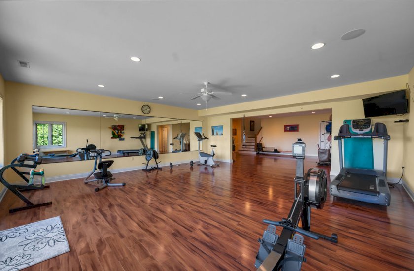 3023 Columbia Rd