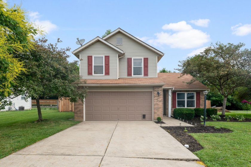 690 Bluebird Ln