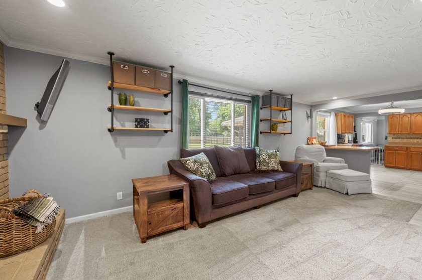 1143 Willowwood Dr