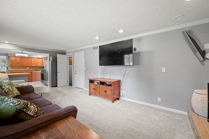 1143 Willowwood Dr