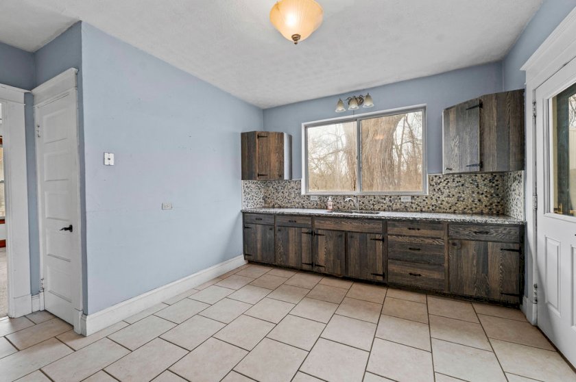 6718 Loveland Miamiville Rd