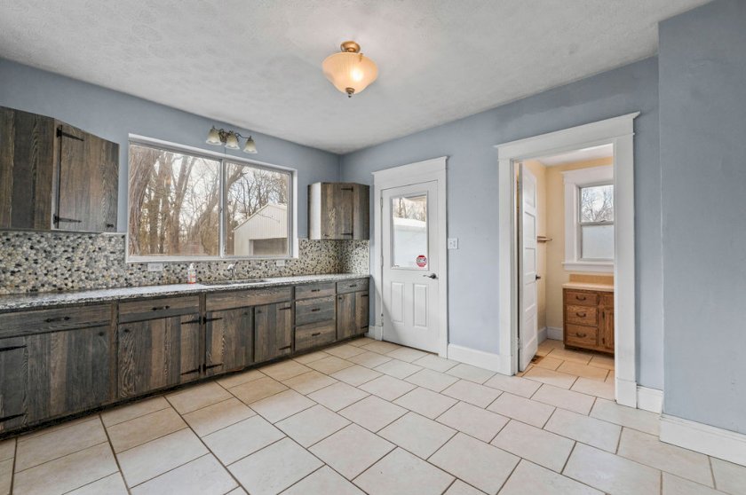 6718 Loveland Miamiville Rd