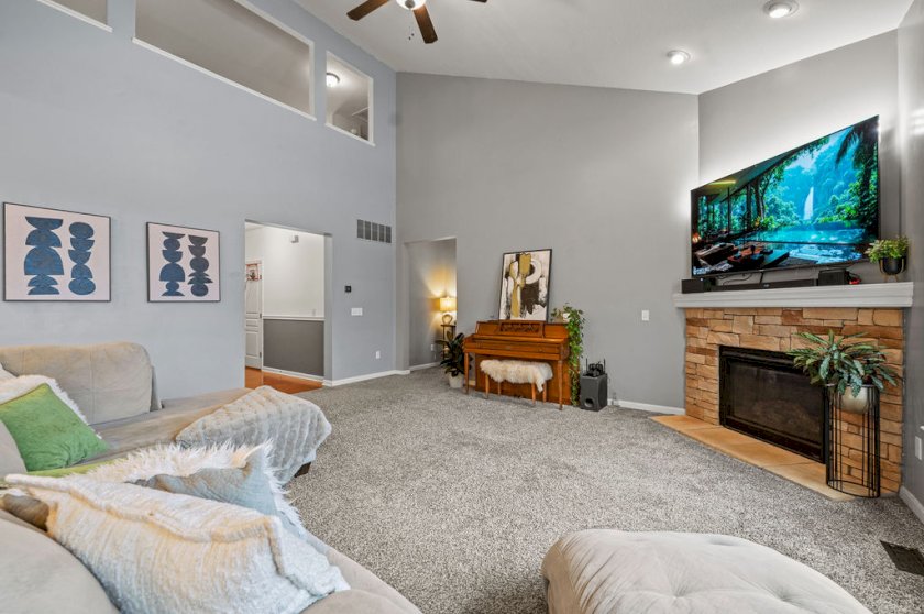 1423 Woodbury Glen Dr