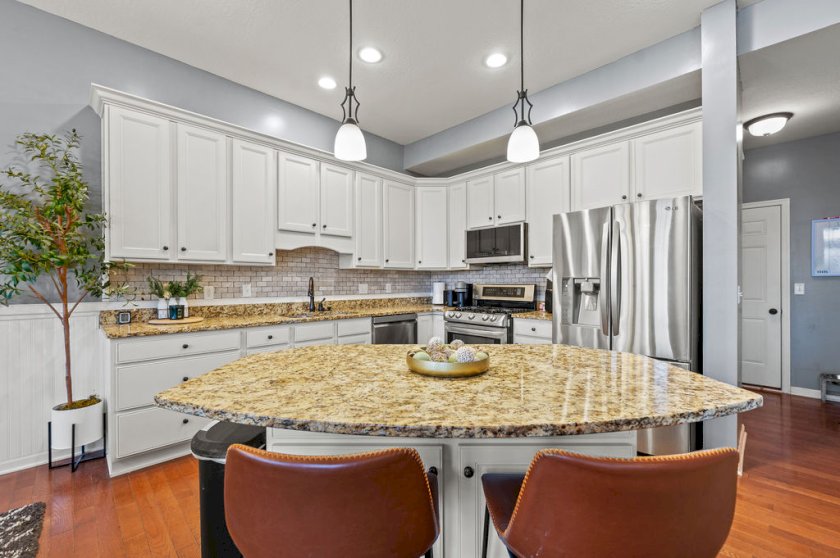 1423 Woodbury Glen Dr