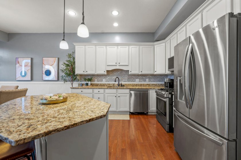 1423 Woodbury Glen Dr