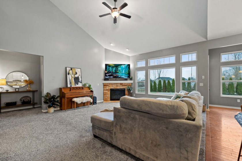 1423 Woodbury Glen Dr