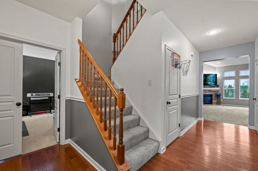 1423 Woodbury Glen Dr