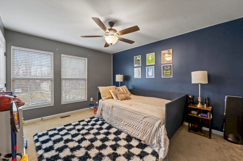 1423 Woodbury Glen Dr