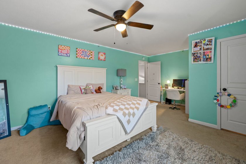 1423 Woodbury Glen Dr