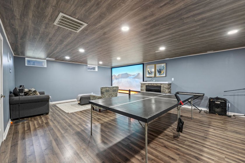 1423 Woodbury Glen Dr