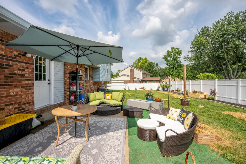 5085 Parkside Dr