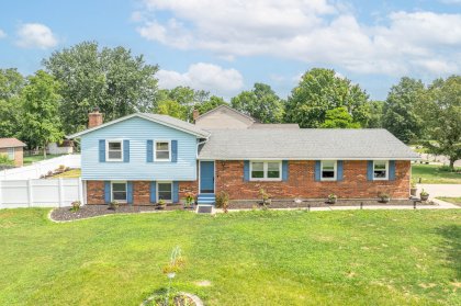 5085 Parkside Dr
