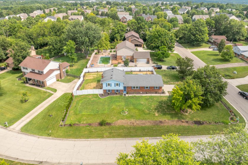 5085 Parkside Dr