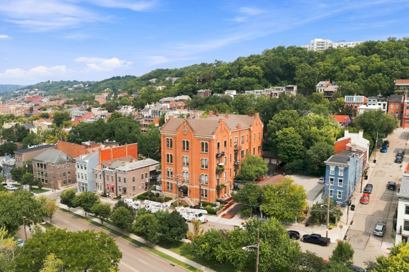 412 Liberty Hl Apt 1D