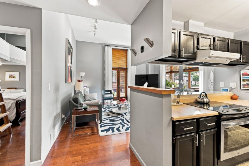 412 Liberty Hl Apt 1D
