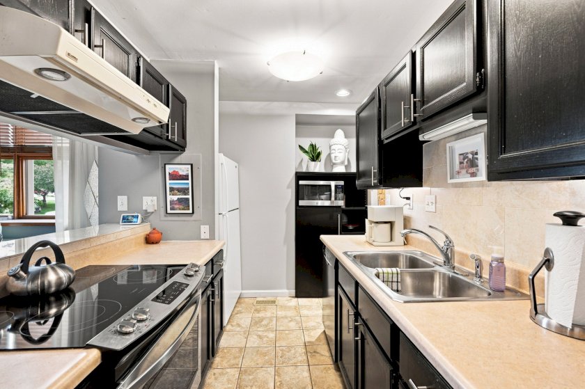 412 Liberty Hl Apt 1D