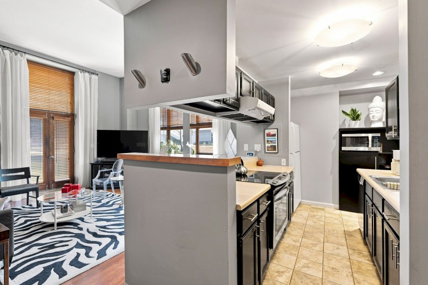 412 Liberty Hl Apt 1D