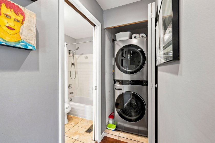 412 Liberty Hl Apt 1D