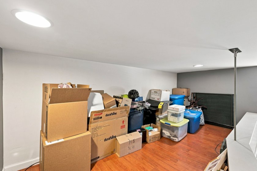 412 Liberty Hl Apt 1D