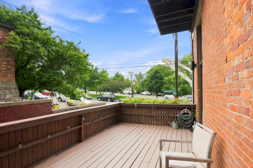 412 Liberty Hl Apt 1D