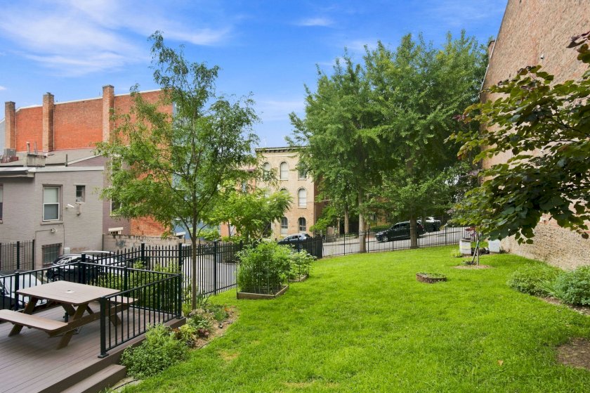412 Liberty Hl Apt 1D