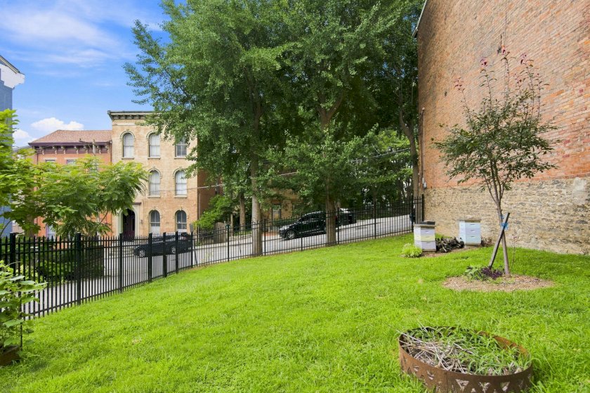 412 Liberty Hl Apt 1D