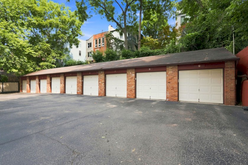 412 Liberty Hl Apt 1D