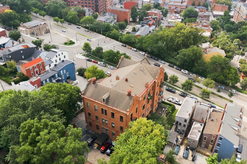 412 Liberty Hl Apt 1D