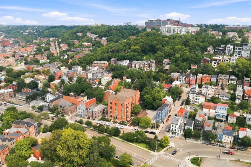 412 Liberty Hl Apt 1D