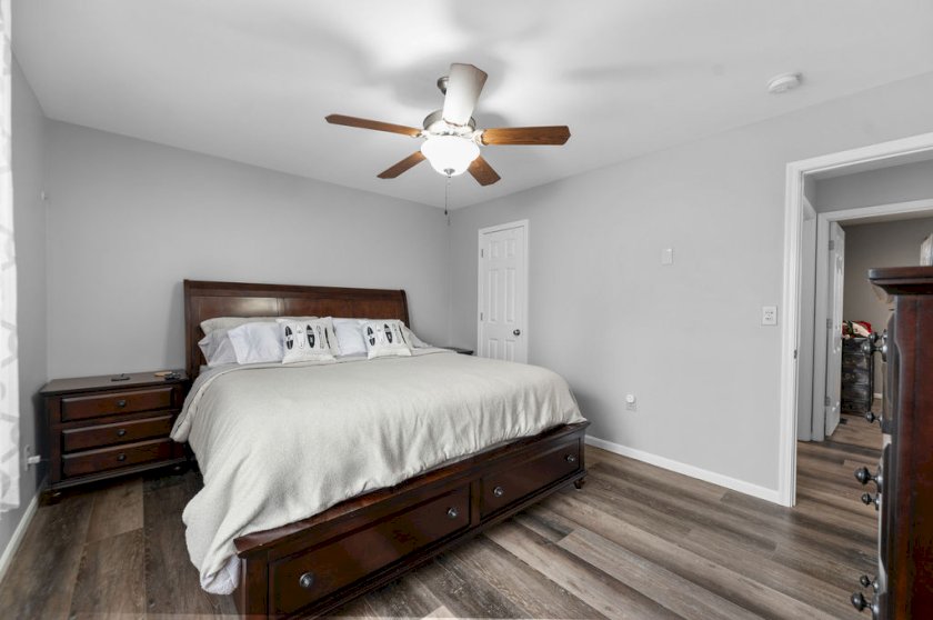 1083 Breckenridge Ln