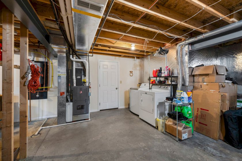 1083 Breckenridge Ln