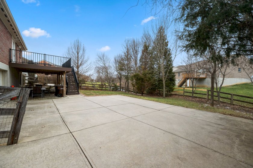 1083 Breckenridge Ln