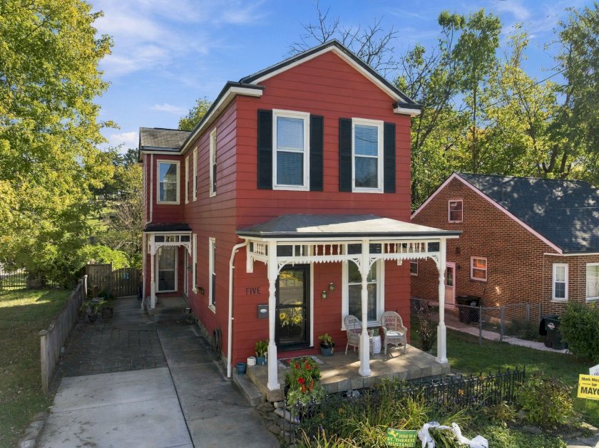 5 Retreat St