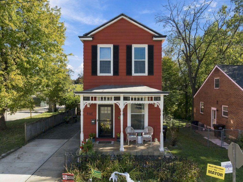 5 Retreat St