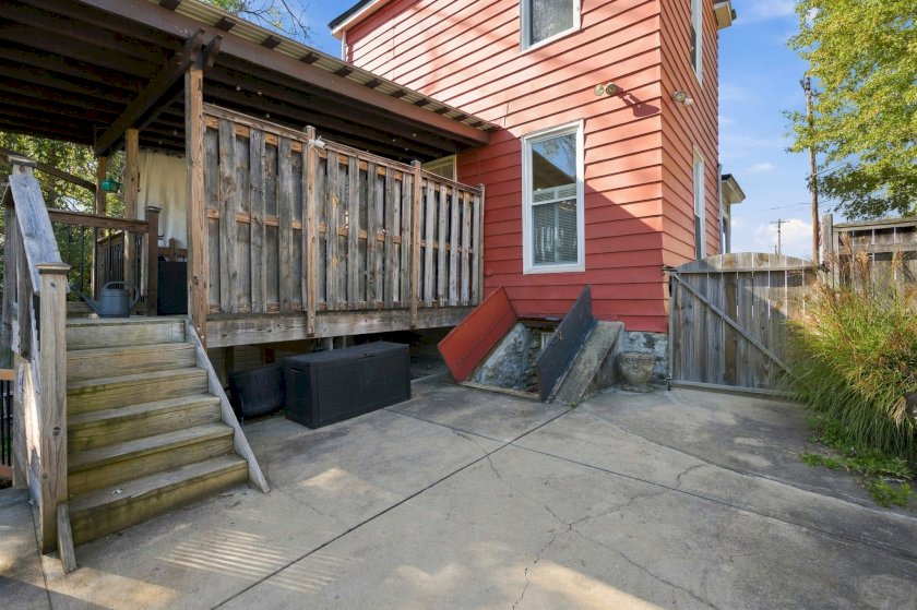 5 Retreat St