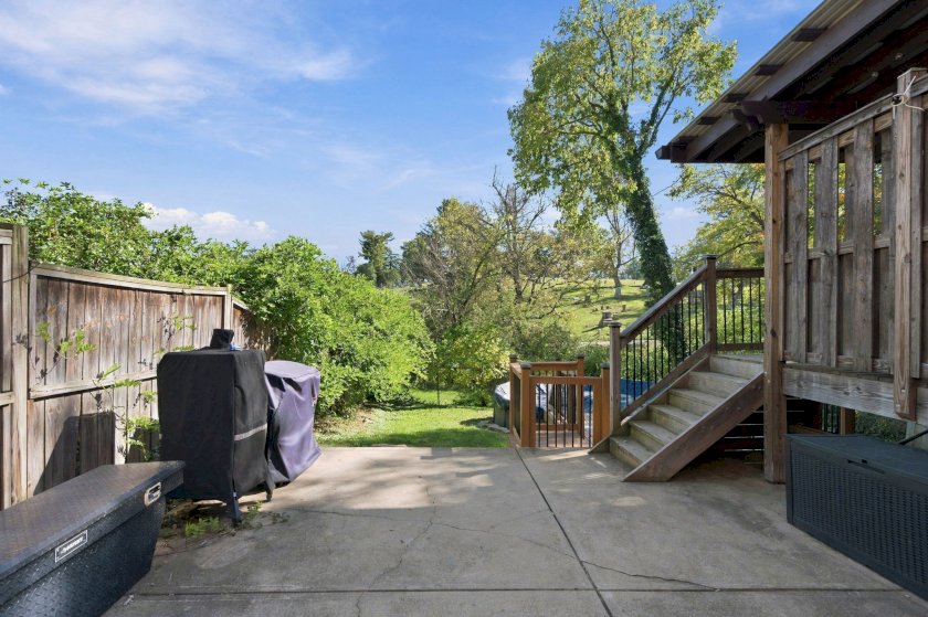 5 Retreat St