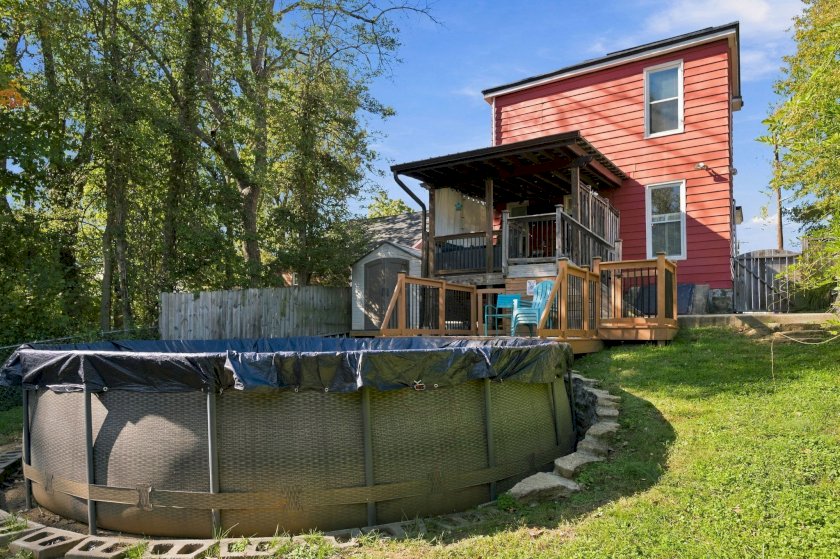 5 Retreat St
