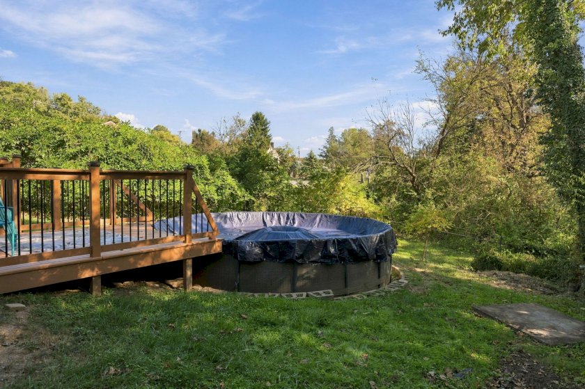 5 Retreat St